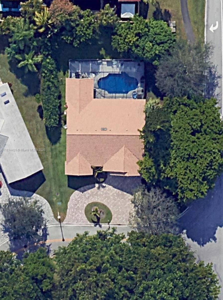 8140 NW 50th St, Coral Springs, FL 33067 - aerial view of a pool area