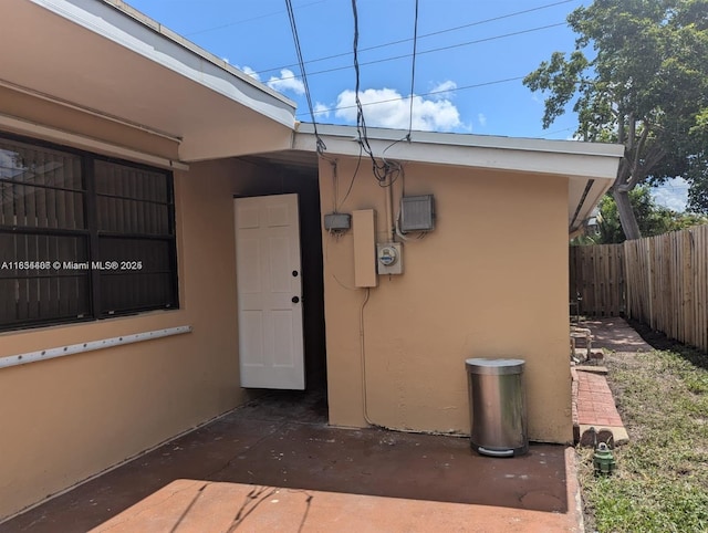 6137 Dewey St, Hollywood, FL 33023 - entrance to property featuring stucco siding