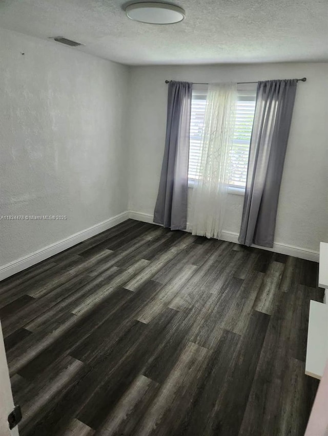 561 NE 159th St, Miami, FL 33162 - photo 5