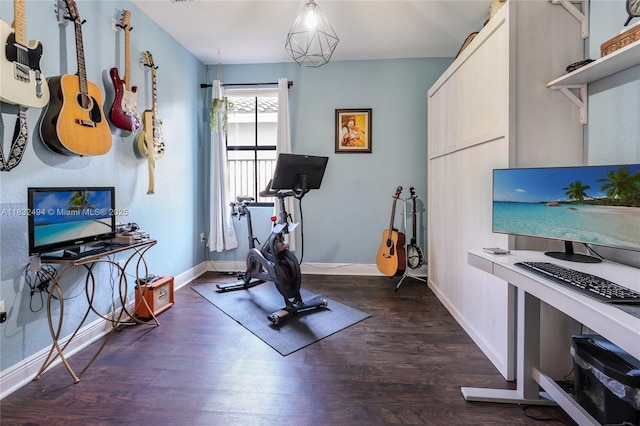 9932 NW 10th St, Miami, FL 33172 - workout room featuring dark wood finished floors and baseboards