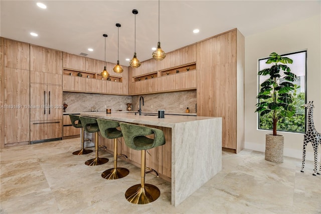 18269 SW 54th St, Miramar, FL 33029 - bar with backsplash, recessed lighting, hanging light fixtures, and light marble finish flooring