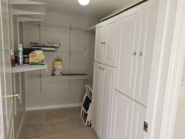 9199 Fontainebleau Blvd Unit 6, Miami, FL 33172 - view of spacious closet