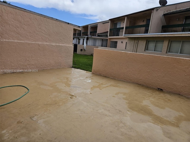 9199 Fontainebleau Blvd Unit 6, Miami, FL 33172 - view of patio / terrace