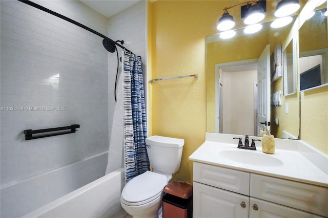 3335 Palomino Dr, Davie, FL 33024 - full bath featuring vanity and shower / tub combo with curtain