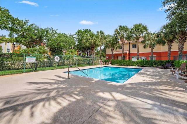 3335 Palomino Dr, Davie, FL 33024 - community pool with a patio area