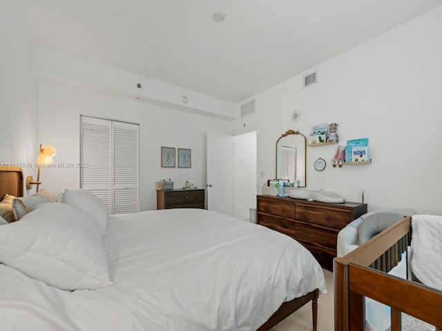 950 Brickell Bay Dr Unit 1103, Miami, FL 33131 - bedroom featuring a closet