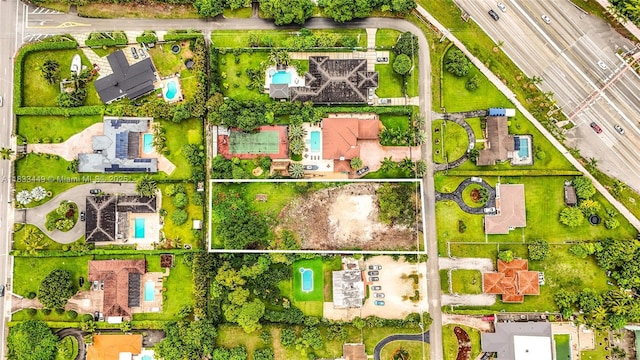 8241 SW 58th St, Miami, FL 33143 - photo 4