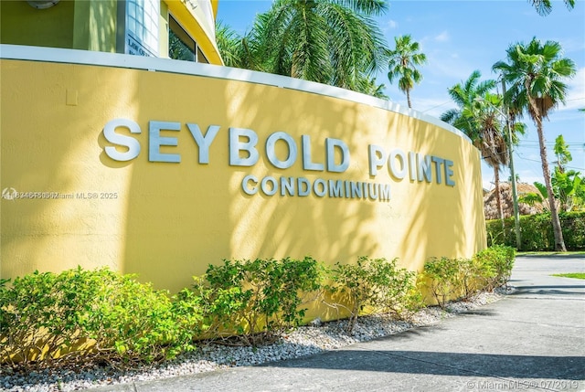 816 NW 11th St Unit 801, Miami, FL 33136 - view of community / neighborhood sign
