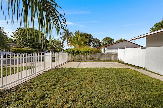 324 SW 16th Ter, Homestead, FL 33030 - view of yard with a patio area