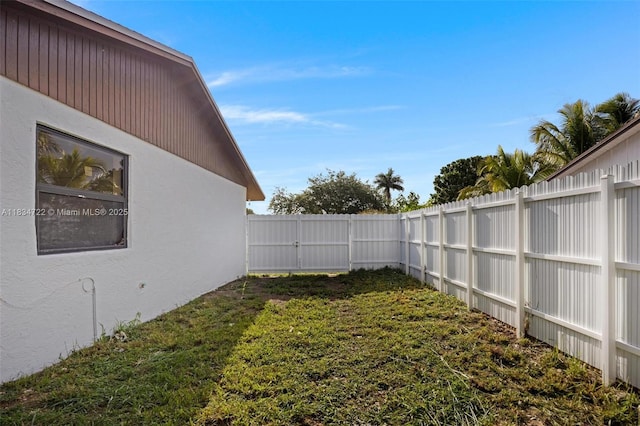 324 SW 16th Ter, Homestead, FL 33030 - view of fenced backyard