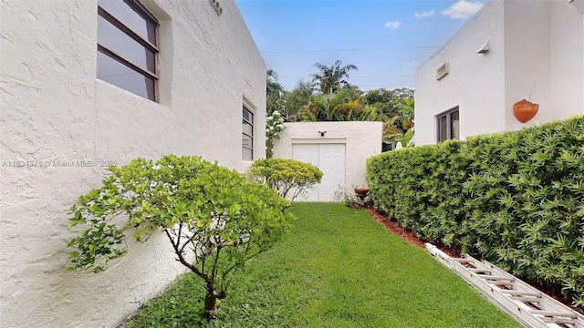 1111 Columbus Blvd, Coral Gables, FL 33134 - view of green lawn