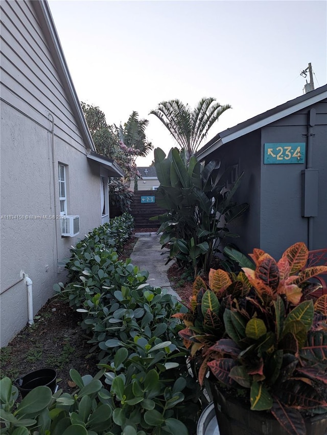 view of yard featuring cooling unit