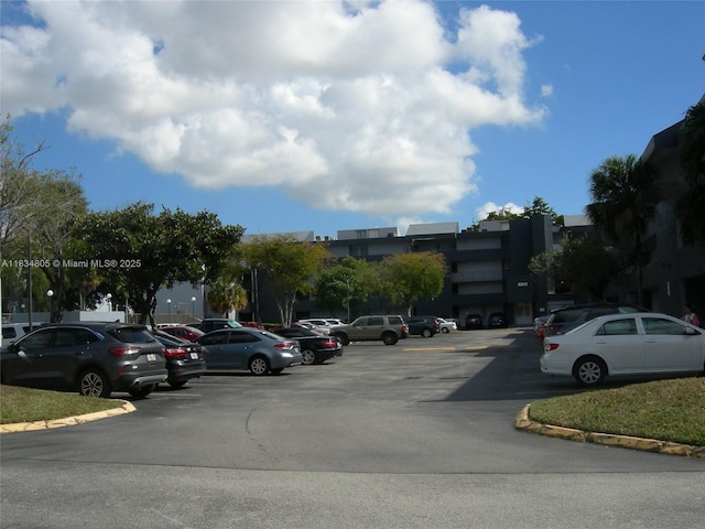 8841 W Flagler St Unit 103, Miami, FL 33174 - view of uncovered parking lot