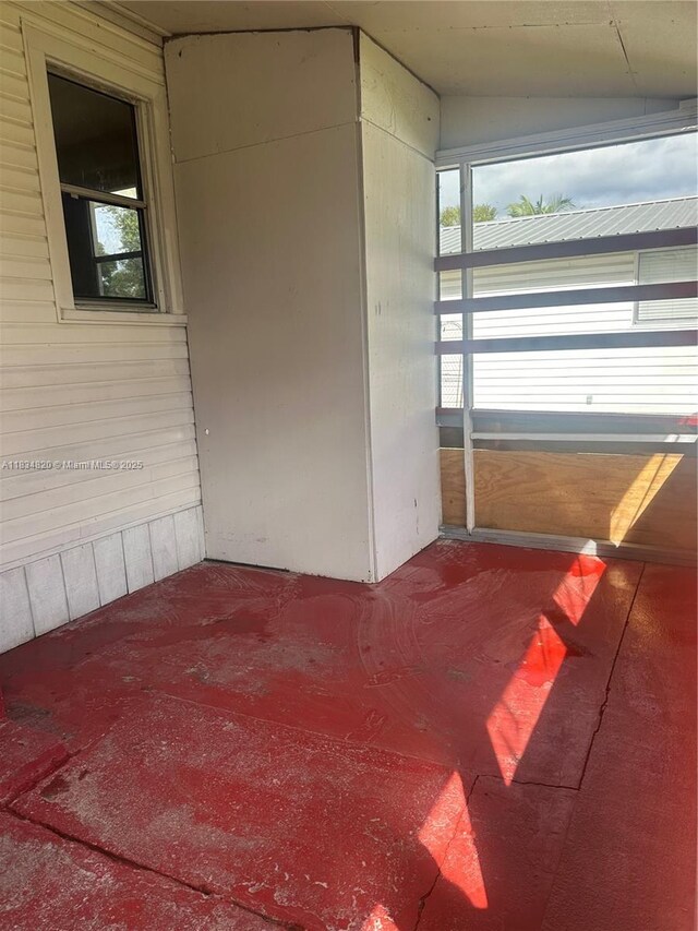 532 Bond, Clewiston, FL 33440 - unfurnished sunroom featuring healthy amount of natural light
