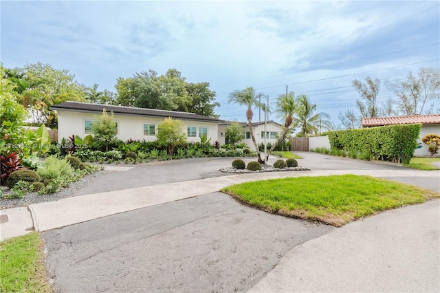 9471 SW 10th St, Miami, FL 33174 - single story home featuring curved driveway and stucco siding