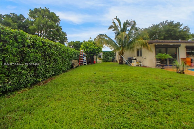 12000 NW 20th St, Pembroke Pines, FL 33026 - view of green lawn