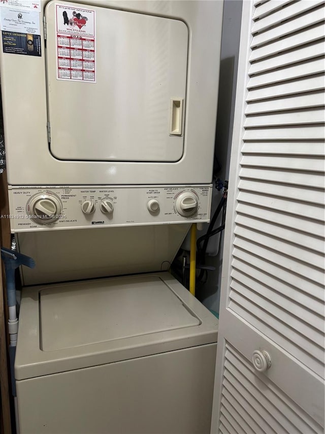 3910 Inverrary Blvd Unit 603-B, Lauderhill, FL 33319 - laundry area with stacked washing machine and dryer