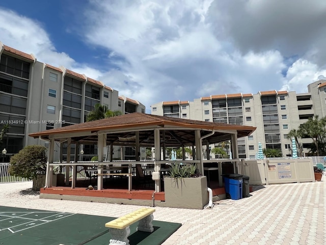 3910 Inverrary Blvd Unit 603-B, Lauderhill, FL 33319 - surrounding community with a gazebo