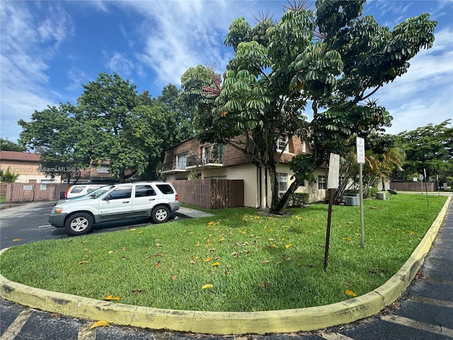 7523 W Sunrise Blvd Unit B2, Plantation, FL 33313 - view of side of property featuring stucco siding