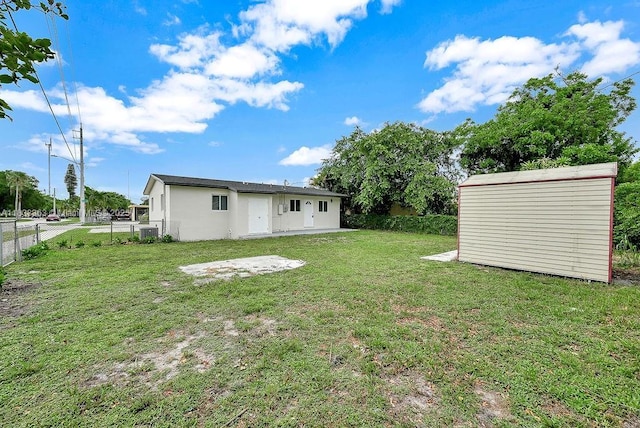 5201 Wiley St, Hollywood, FL 33021 - view of yard featuring a shed