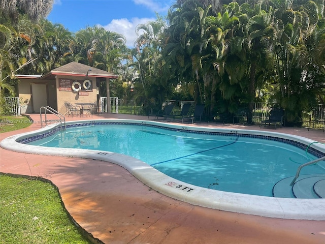 5012 SW 40th Ave Unit 5012, Fort Lauderdale, FL 33312 - view of community pool