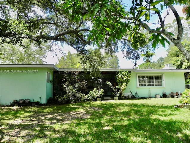 8225 SW 97th St, Miami, FL 33156 - view of front of home with a front yard