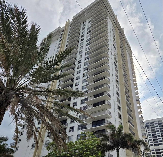 2101 S Ocean Dr Unit 507, Hollywood, FL 33019 - photo 2