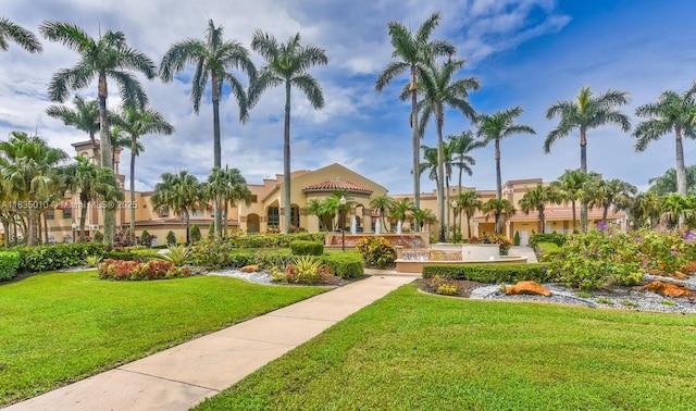 5570 Royal Lake Cir, Boynton Beach, FL 33437 - view of community featuring a yard