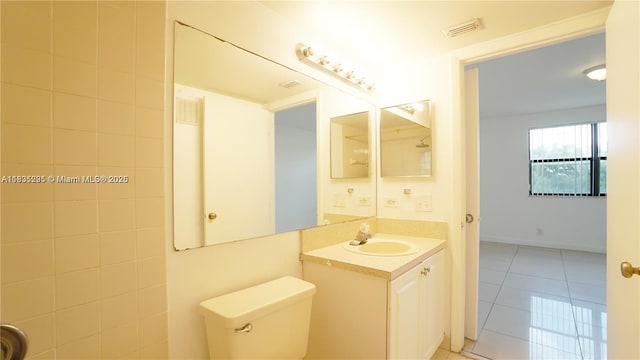 8100 Geneva Ct Unit 343, Doral, FL 33166 - bathroom featuring vanity and tile patterned flooring