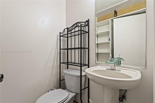 604 SW 107th Ave Unit 706, Pembroke Pines, FL 33025 - half bath with toilet and a sink