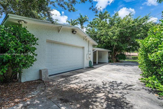 10821 SW 92nd Ave, Miami, FL 33176 - garage with driveway