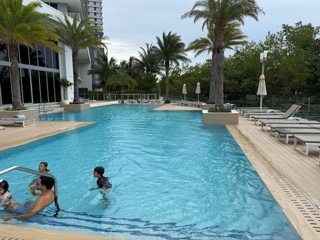 16385 Biscayne Blvd Unit 301, North Miami Beach, FL 33160 - view of community pool