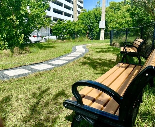 16385 Biscayne Blvd Unit 301, North Miami Beach, FL 33160 - view of property's community