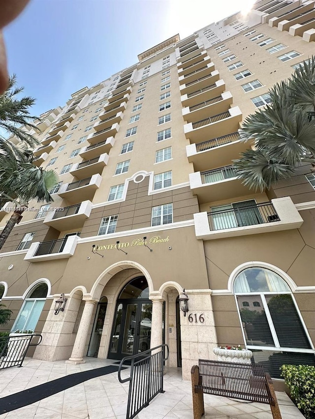 616 Clearwater Park Rd Unit 703, West Palm Beach, FL 33401 - view of apartment building / complex
