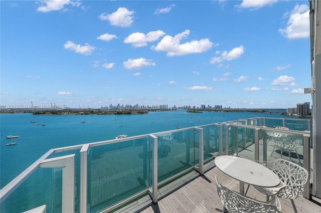 1100 W Ave Unit 1614, Miami Beach, FL 33139 - balcony featuring a water view and a view of skyline
