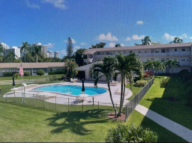 700 Layne Blvd Unit 115, Hallandale Beach, FL 33009 - view of community pool