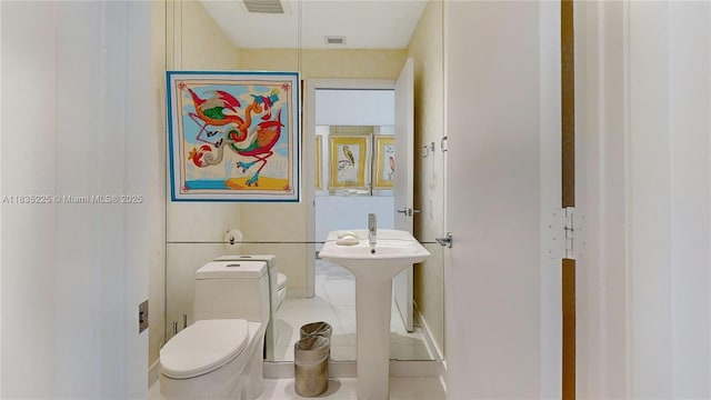 2020 N Bayshore Dr Unit 2801, Miami, FL 33137 - bathroom with toilet