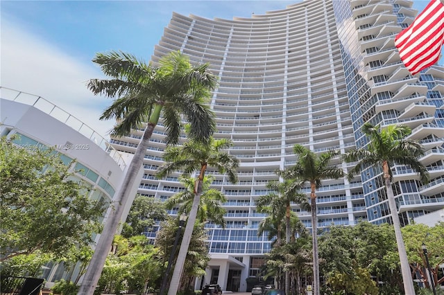2020 N Bayshore Dr Unit 2801, Miami, FL 33137 - view of apartment building / complex