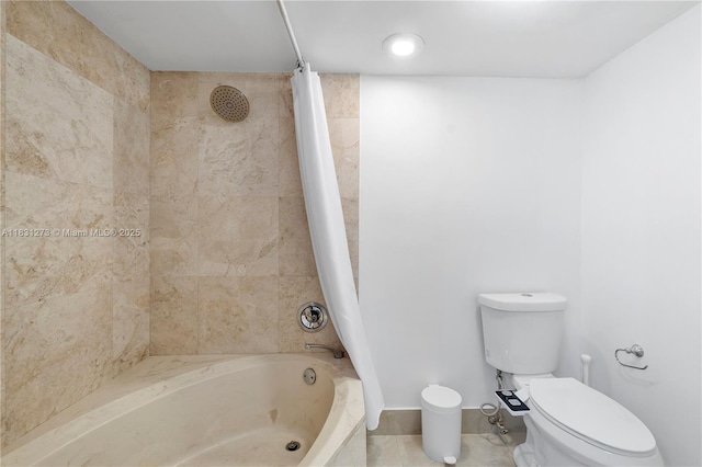 1706 Hammock Blvd Unit 110, Coconut Creek, FL 33063 - bathroom featuring shower / tub combo with curtain and toilet