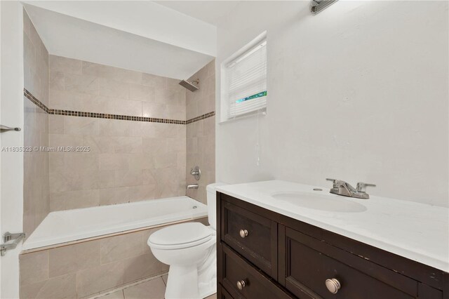 15831 Palmetto Club Dr, Miami, FL 33157 - full bath featuring tiled shower / bath combo, vanity, and tile patterned flooring
