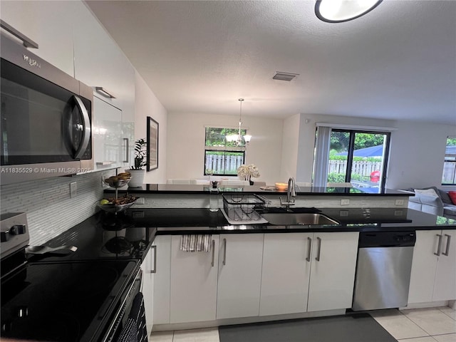 9866 NW 10th St, Miami, FL 33172 - photo 12