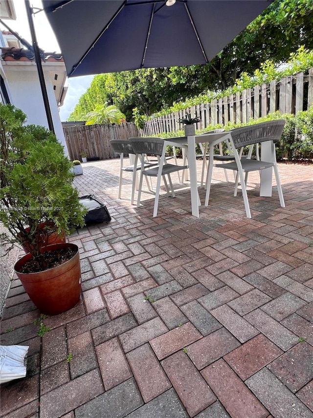 9866 NW 10th St, Miami, FL 33172 - photo 44