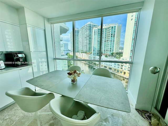 16400 Collins Ave Unit 841, Sunny Isles Beach, FL 33160 - dining area featuring a view of city