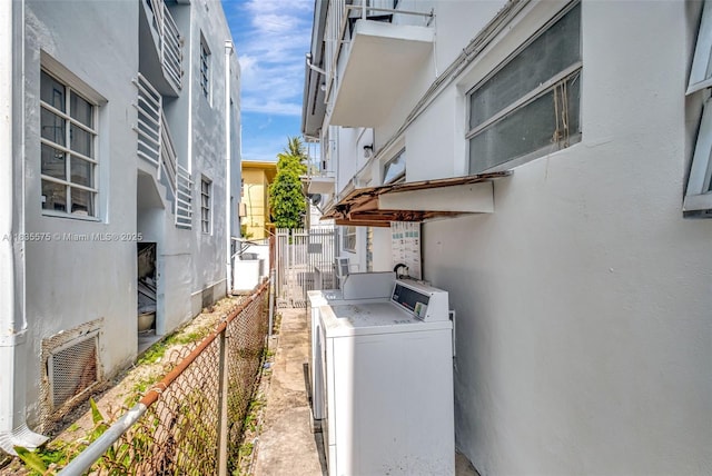 1334 Euclid Ave Unit 4, Miami Beach, FL 33139 - exterior space featuring independent washer and dryer