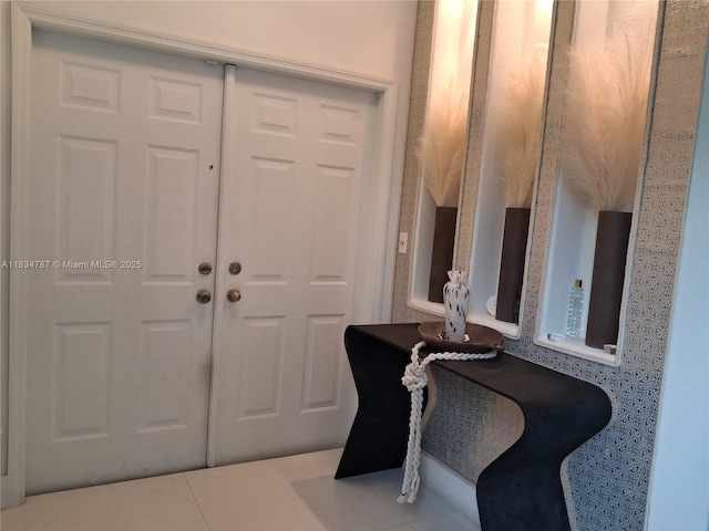 5490 NW 113th Ct, Doral, FL 33178 - view of tiled entrance foyer