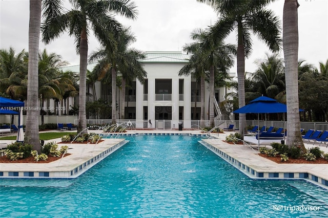 5300 NW 87th Ave Unit 1201, Doral, FL 33178 - community pool with a patio area