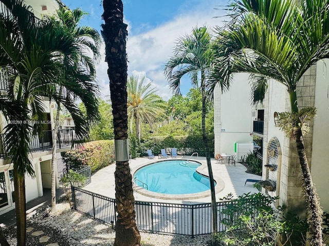 924 SE 2nd St Unit 9, Fort Lauderdale, FL 33301 - community pool featuring a patio area