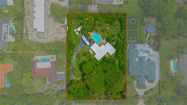 6801 SW 136th St, Pinecrest, FL 33156 - aerial view of property's location featuring a pool and property parcel outlined