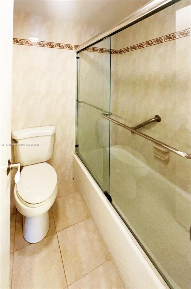 2000 S Ocean Blvd Unit 16P, Lauderdale By The Sea, FL 33062 - full bath featuring tile patterned flooring and enclosed tub / shower combo