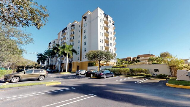 9021 SW 94th St Unit 604, Miami, FL 33176 - view of apartment building / complex with uncovered parking